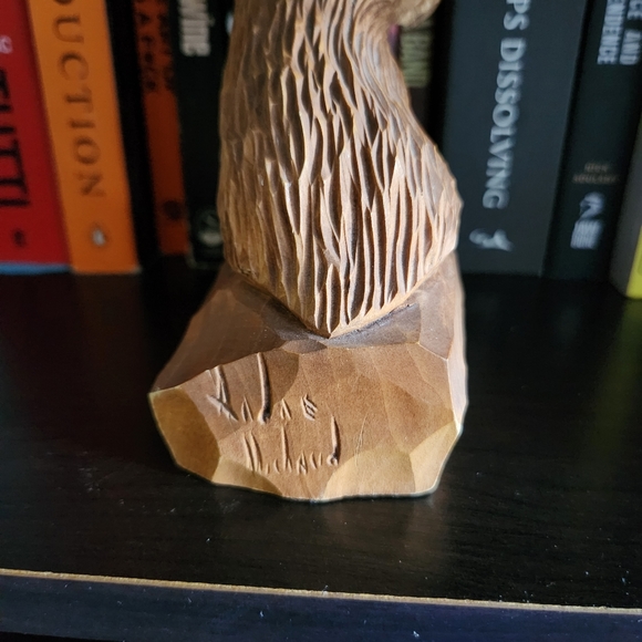 Hand carved shaggy dog - Picture 7 of 7